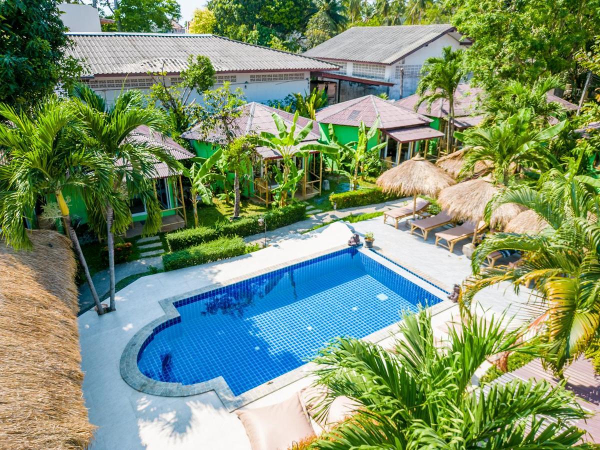 ホテル Avocado Koh Samui ボプート エクステリア 写真