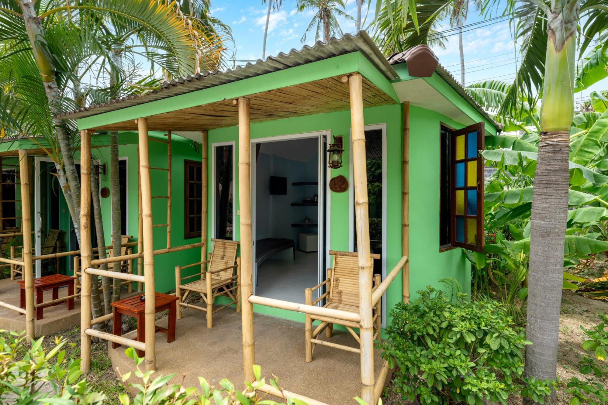 ホテル Avocado Koh Samui ボプート エクステリア 写真