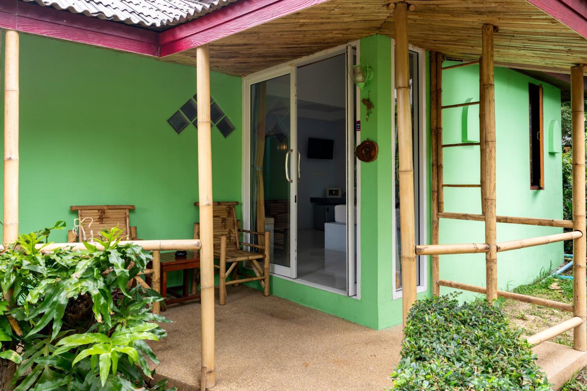 ホテル Avocado Koh Samui ボプート エクステリア 写真