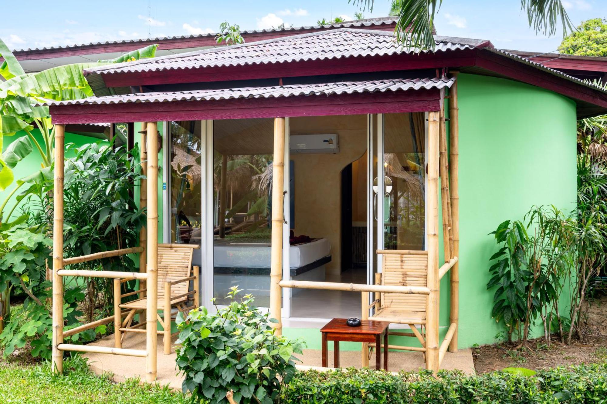 ホテル Avocado Koh Samui ボプート エクステリア 写真