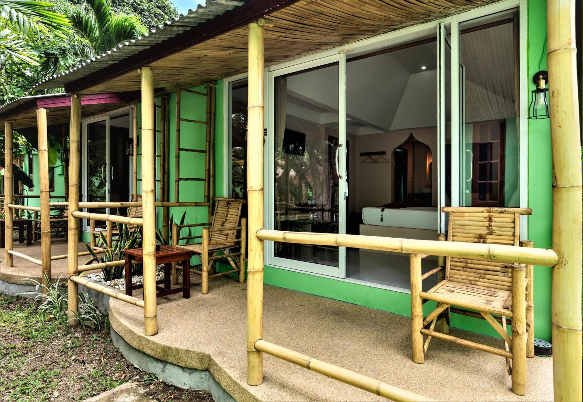 ホテル Avocado Koh Samui ボプート エクステリア 写真