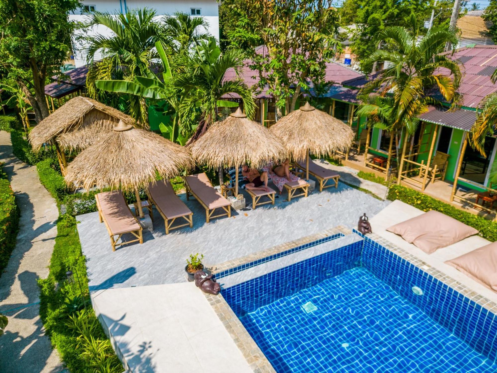 ホテル Avocado Koh Samui ボプート エクステリア 写真